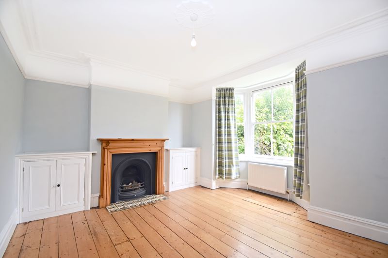 Sitting Room- click for photo gallery